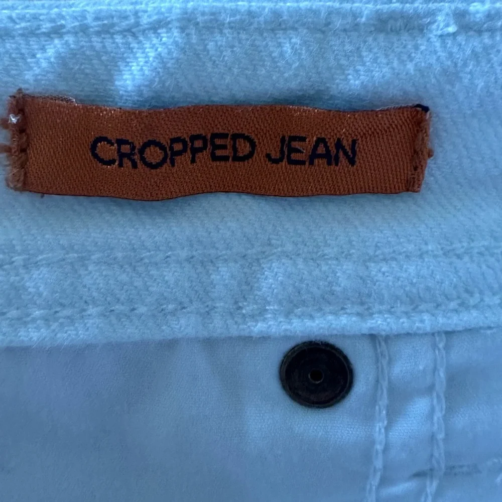 Tory Burch White Cropped denim with Orange Logo Tag size 26
